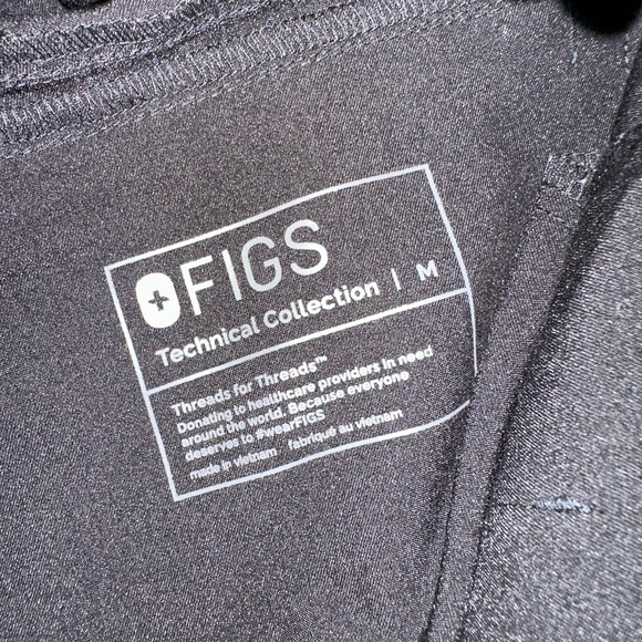 Figs Limited Edition Set in Black - Picture 7 of 9